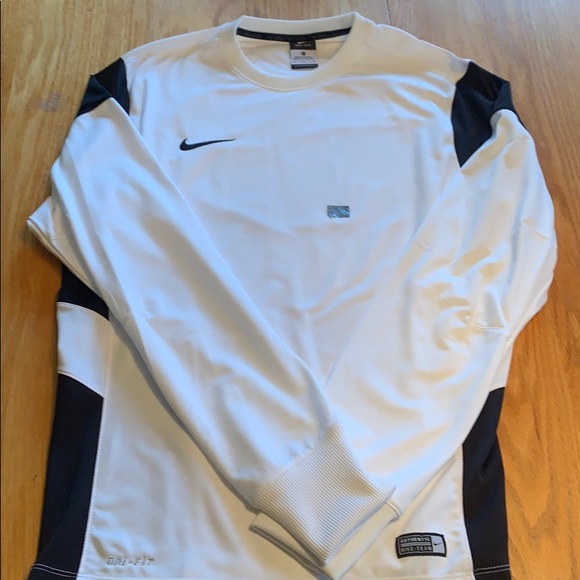 Nike Other - Nike pullover